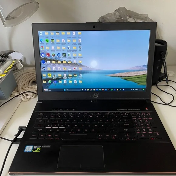 ASUS ROG Laptop - Picture 4 of 9